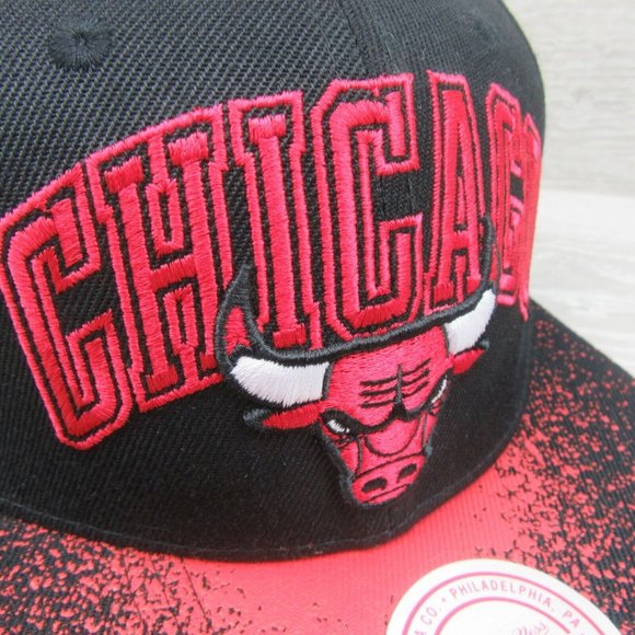 Mitchell & Ness Chicago Bulls NBA Re-Take Snapback Hat Cap Black Red NEW - Picture 4 of 11